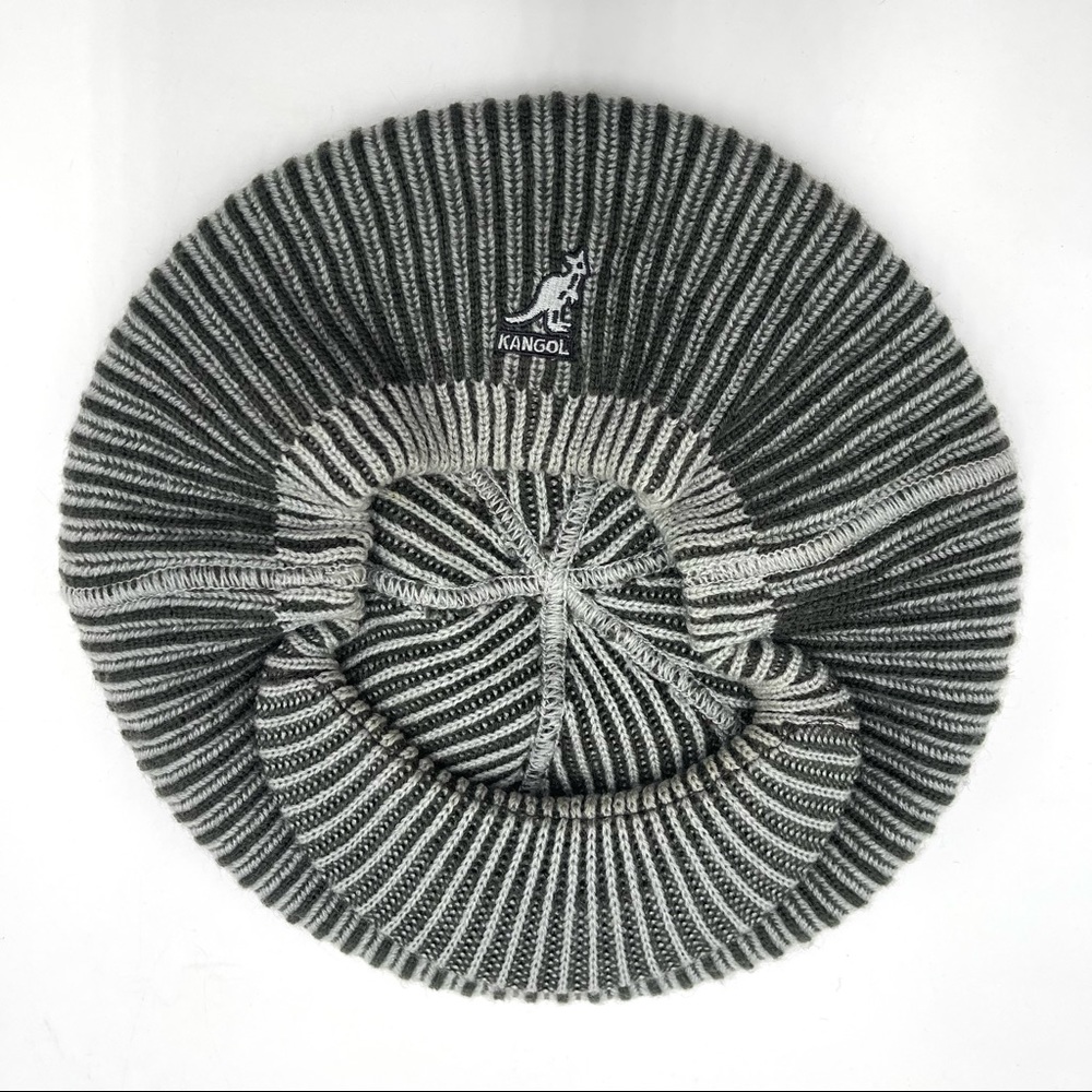 Vintage Kangol Spitfire knit two tone beanie hat OS